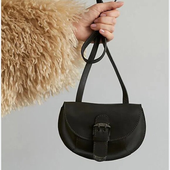 Free People We The Free Crescent‎ Onyx black Leather Crossbody Bag NWT - Picture 1 of 11